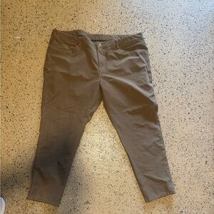Lululemon ABC slim fit ulitech pant size 46 x 32